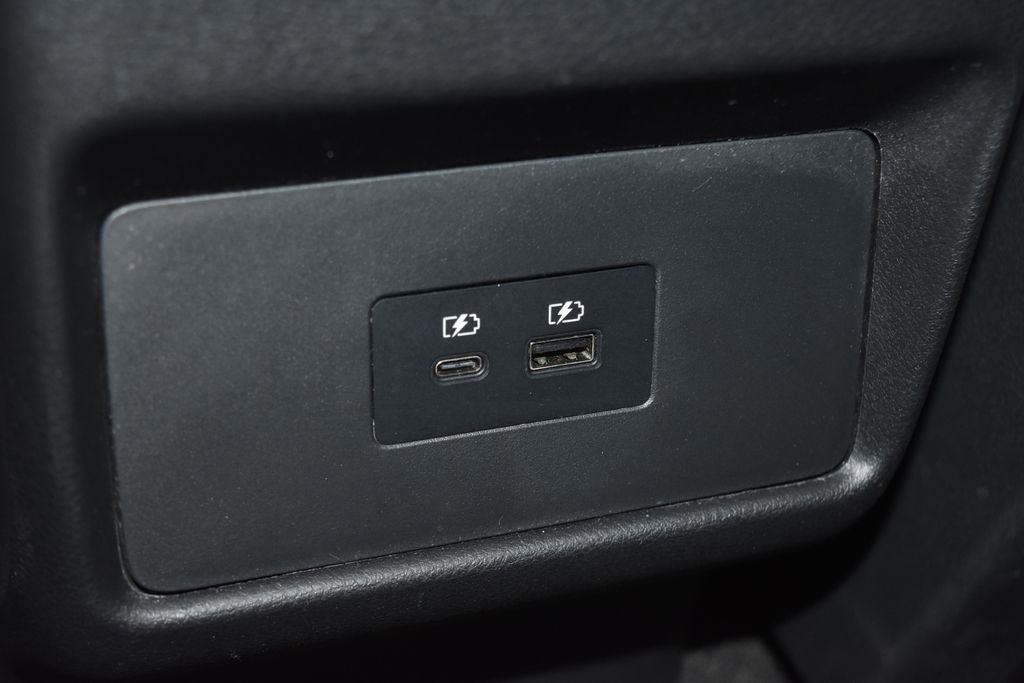 Used 2023 Nissan Rogue SV w/ SV Premium B Package image 23