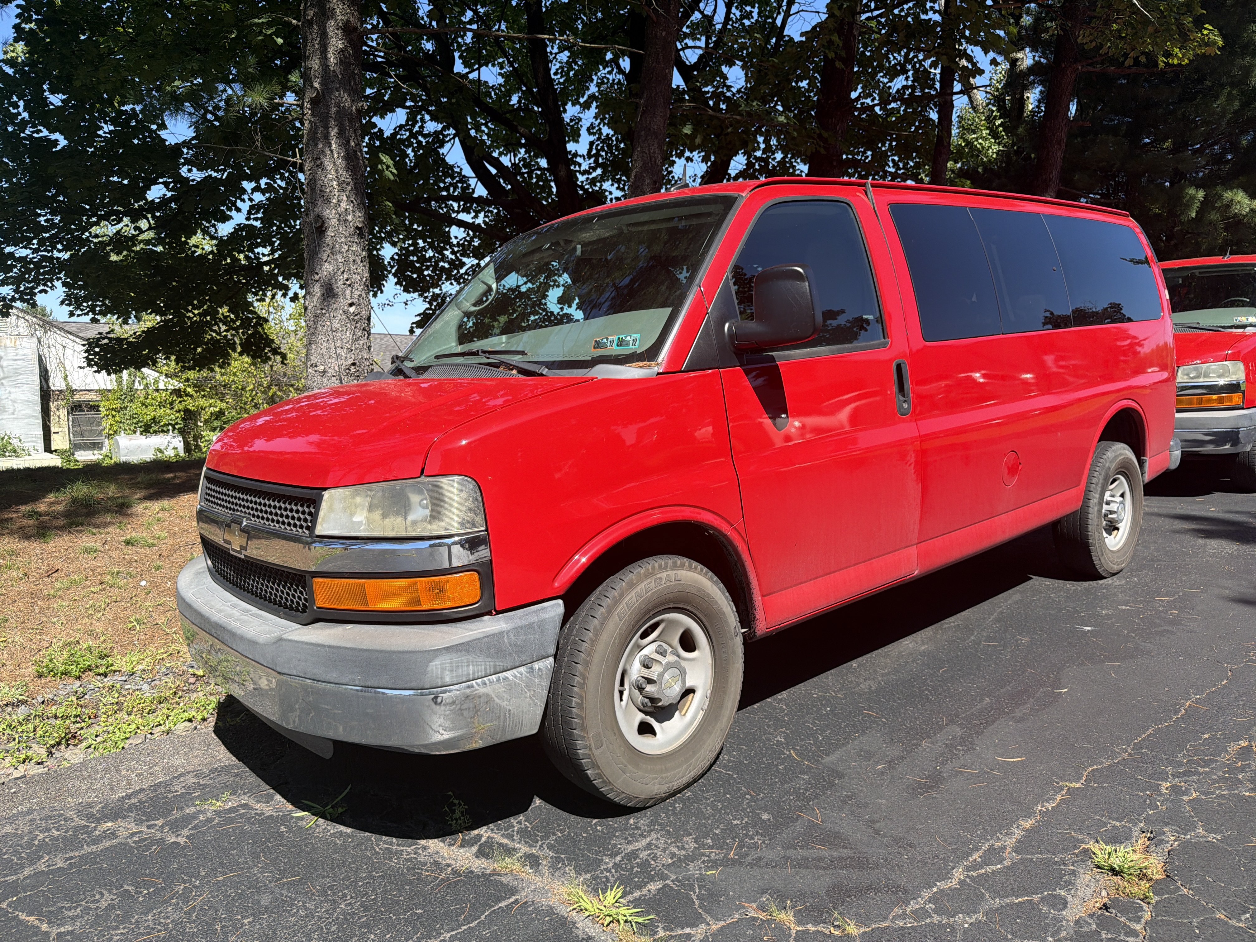 Used 2013 Chevrolet Express 2500 LT w/ LT Preferred Equipment Group RWD image 3