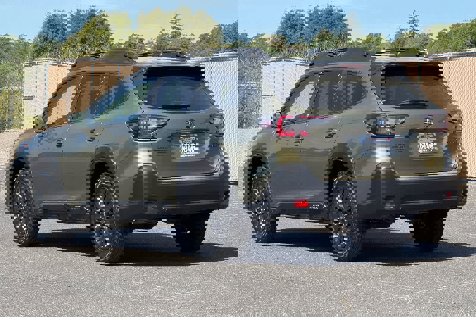 Used 2023 Subaru Outback Onyx Edition image 5