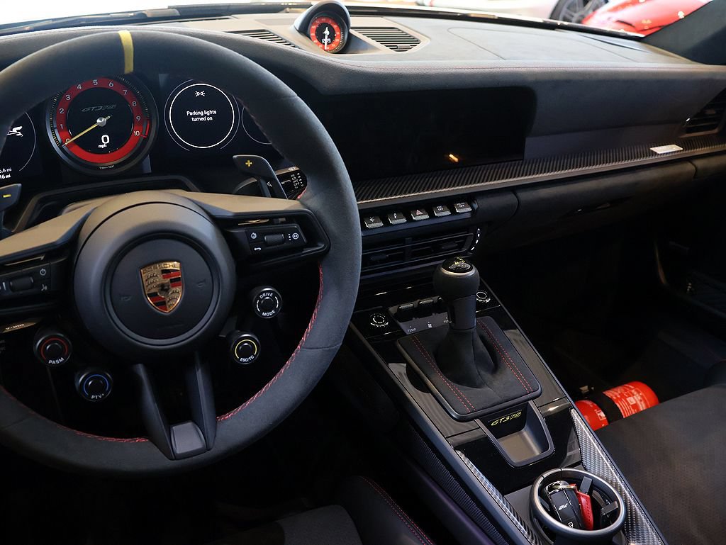 Used 2025 Porsche 911 GT3 RS RWD image 22