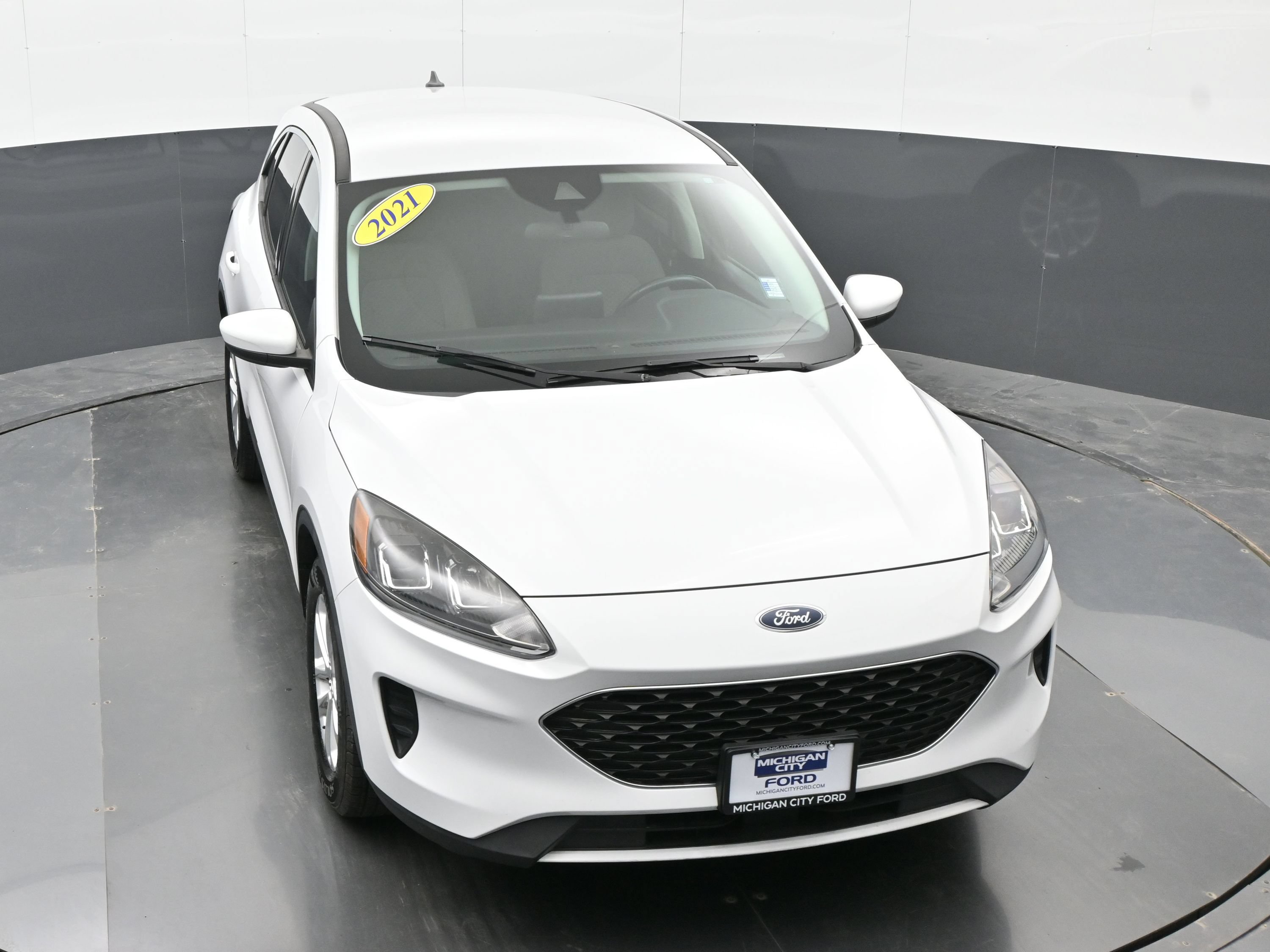 Used 2021 Ford Escape SE w/ Convenience Package FWD image 42