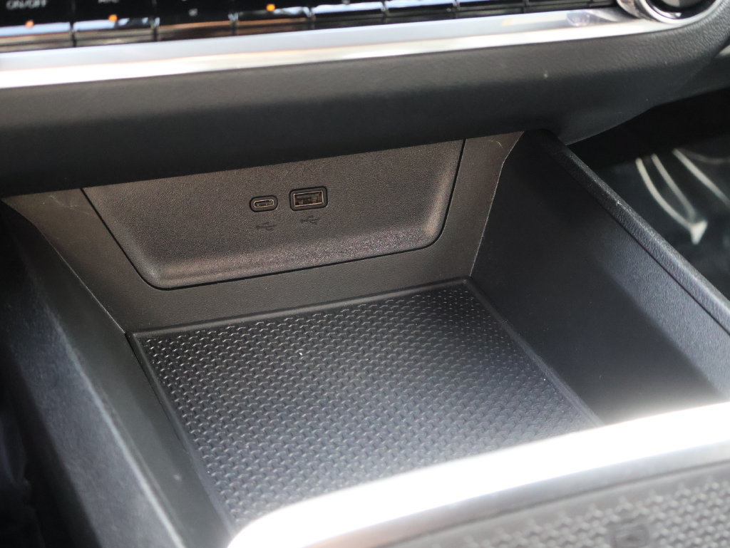 Used 2026 Chevrolet Equinox LT w/ Convenience Package II FWD image 38