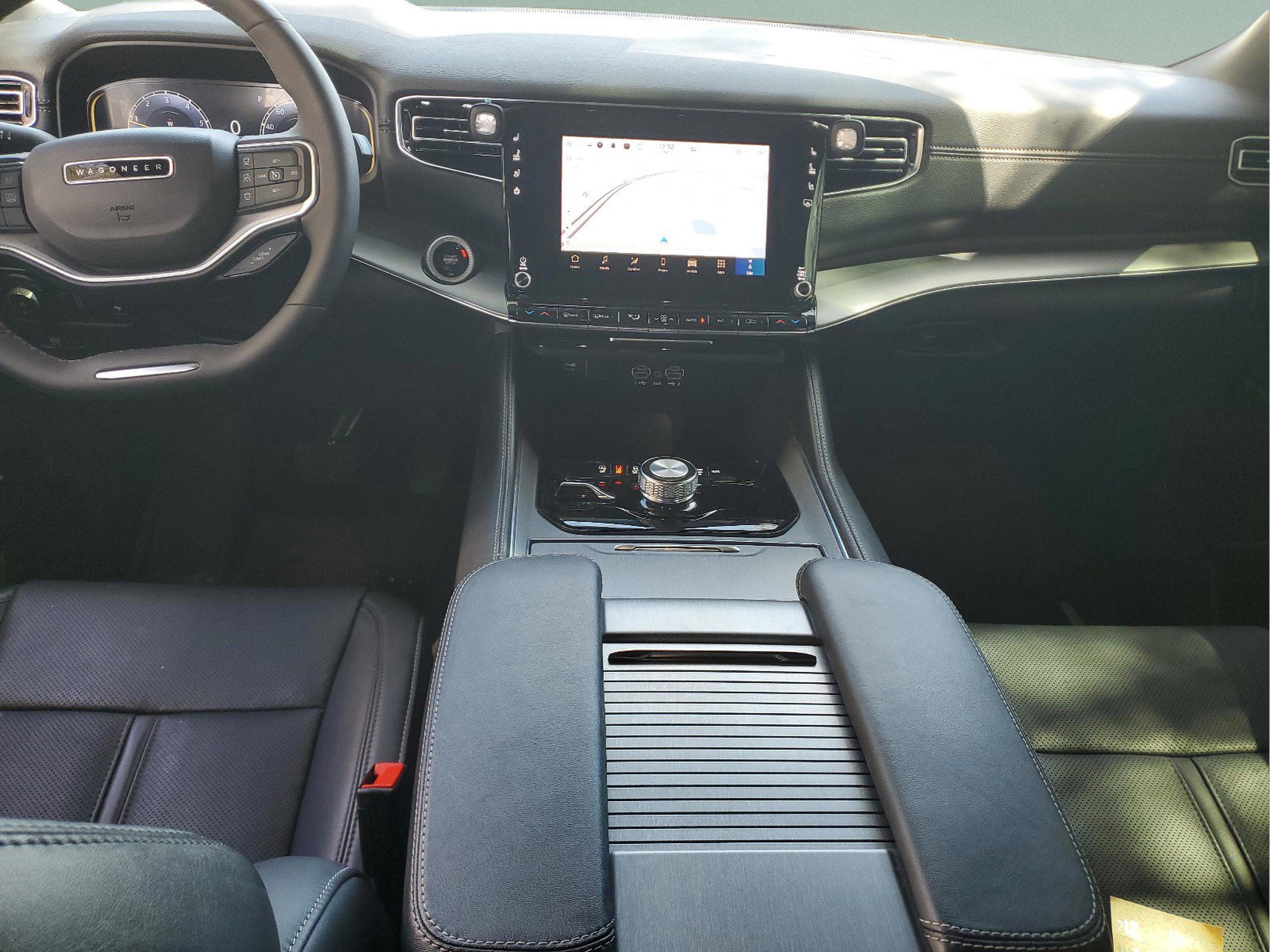 Used 2024 Jeep Wagoneer Series II image 10