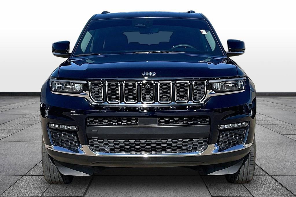 Used 2023 Jeep Grand Cherokee L Limited w/ Luxury Tech Group II AWD/4WD image 3