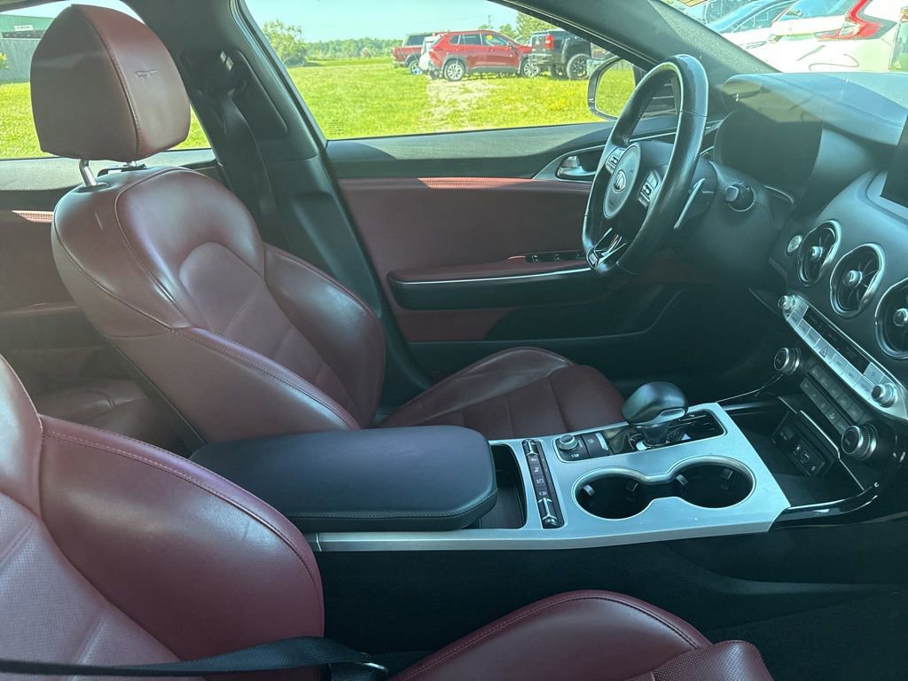 Used 2019 Kia Stinger GT2 AWD/4WD image 26