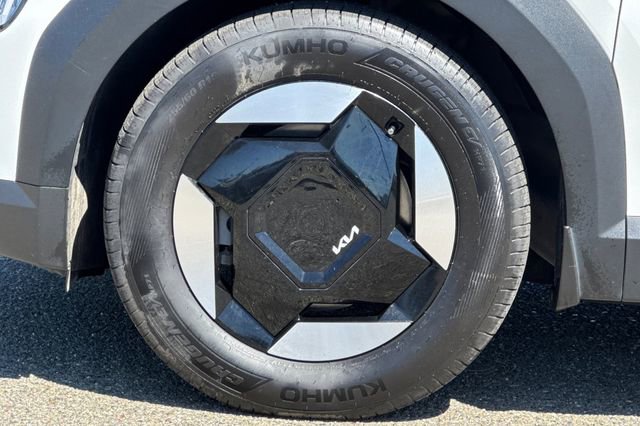 Certified 2024 Kia EV9 Wind AWD/4WD image 36