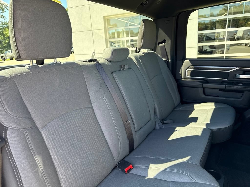 Used 2024 RAM 2500 Big Horn AWD/4WD image 29