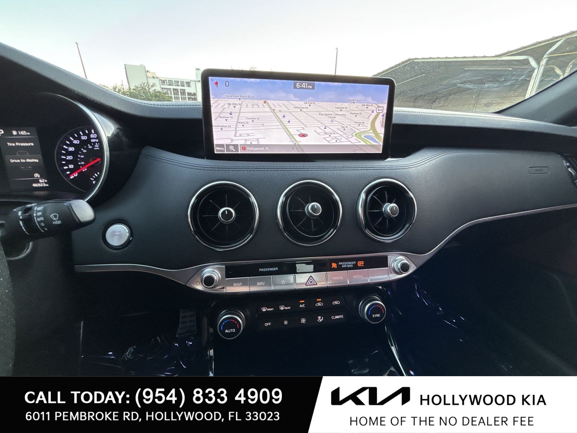 Used 2022 Kia Stinger GT-Line w/ Sun & Sound Package RWD image 12