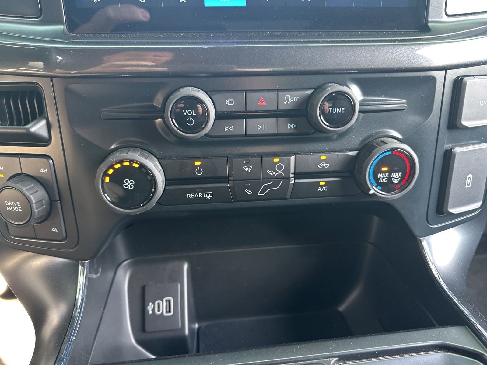 Used 2025 Ford F150 STX w/ Equipment Group 200A image 26