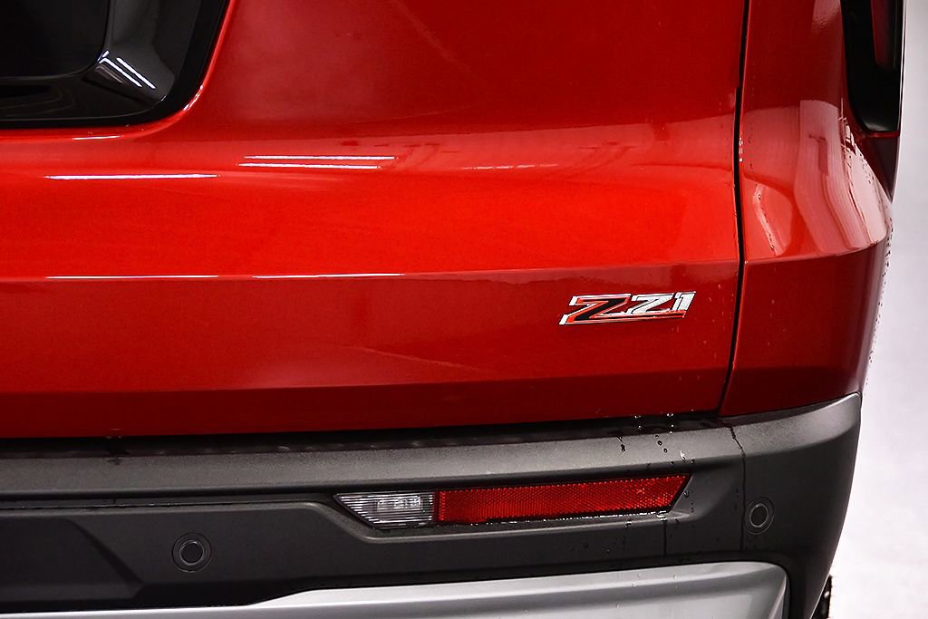 New 2026 Chevrolet Traverse Z71 w/ Enhanced Driving Package AWD/4WD image 11