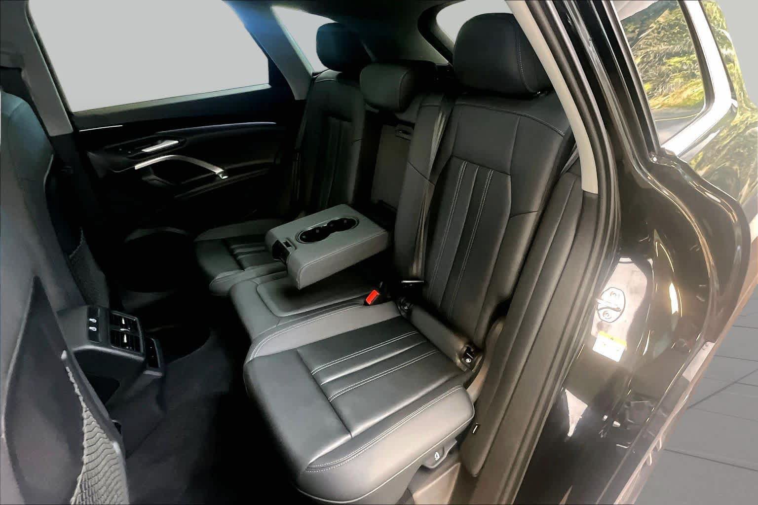 Used 2025 Audi Q5 Premium w/ Convenience Package AWD/4WD image 21