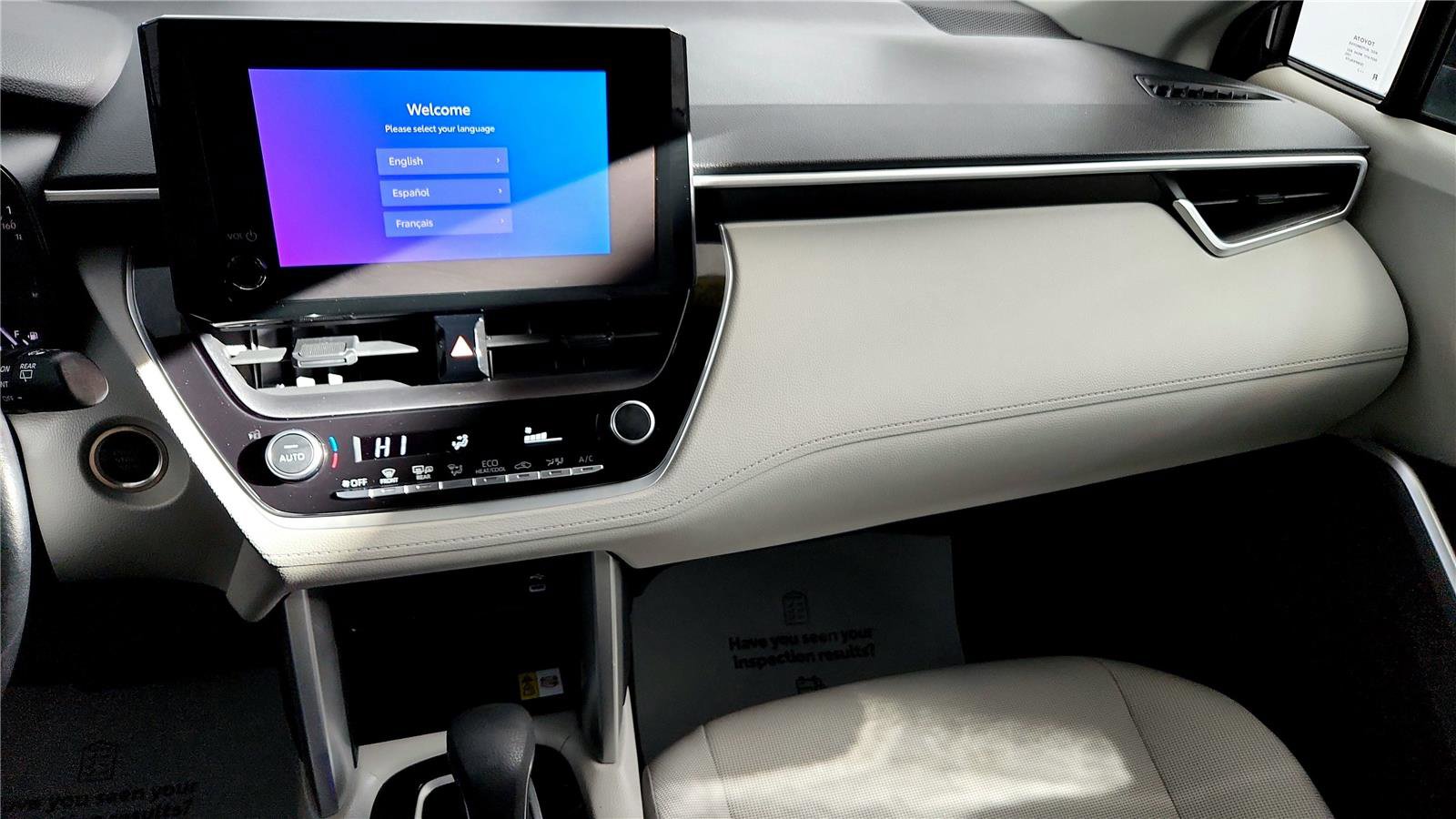 Certified 2023 Toyota Corolla Cross LE image 29