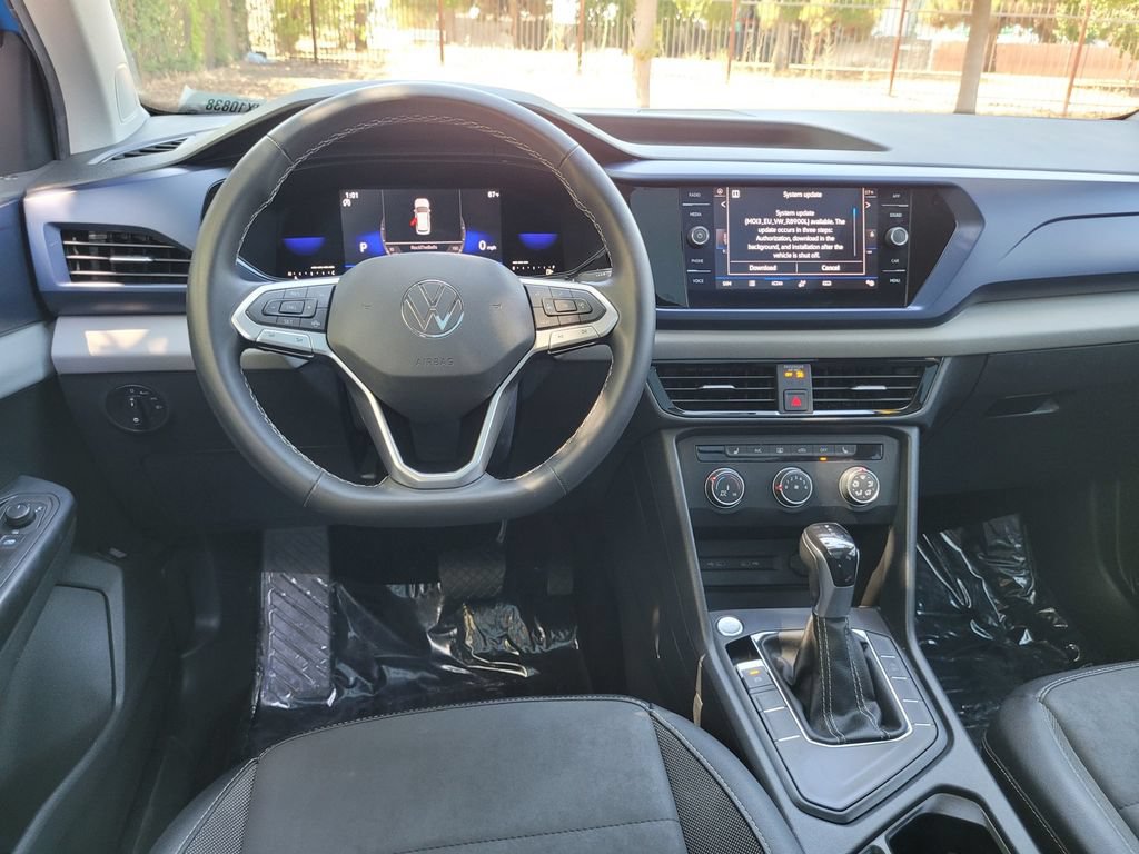 Used 2022 Volkswagen Taos SE FWD image 19