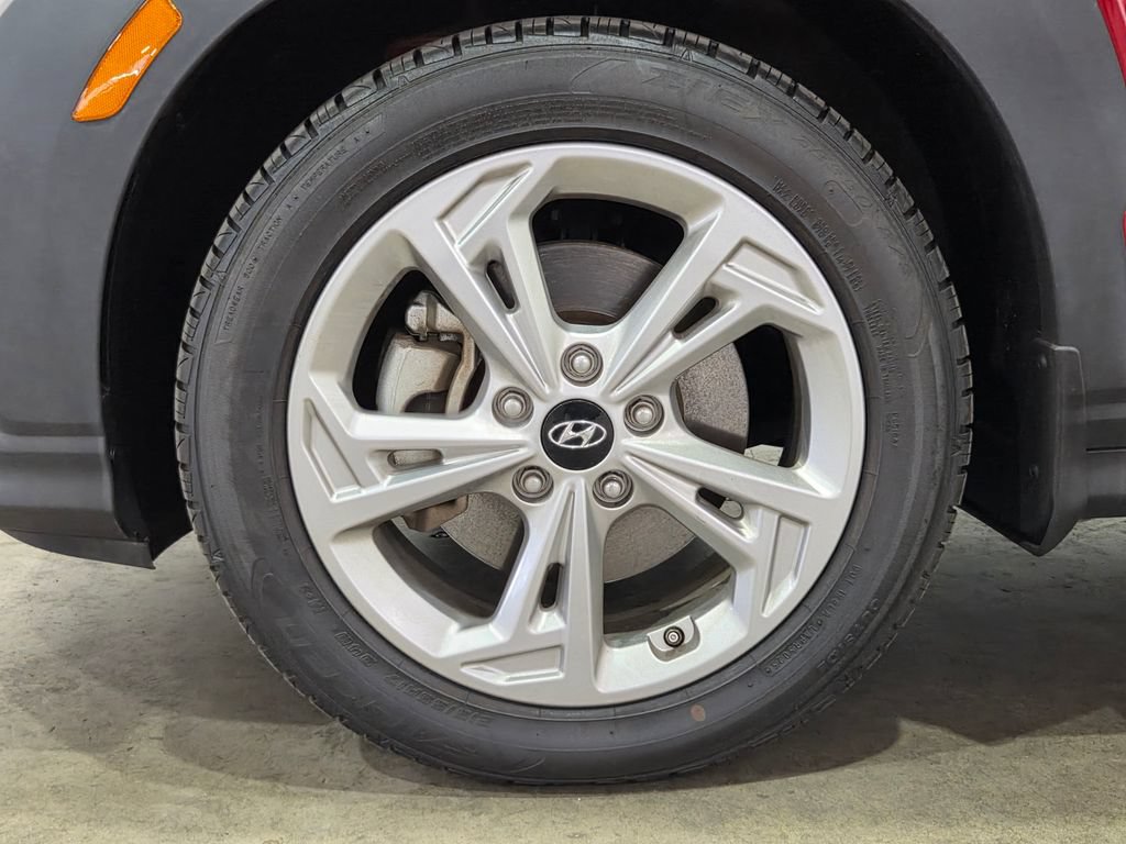 Used 2022 Hyundai Kona SEL w/ Cargo Package AWD/4WD image 18