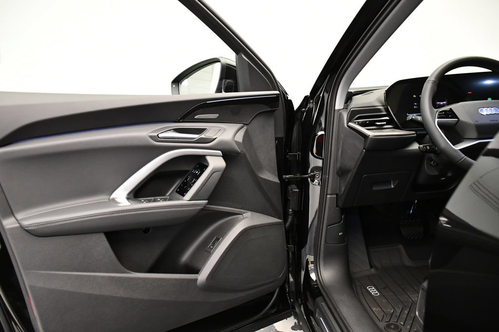 Used 2025 Audi Q5 Prestige AWD/4WD image 29