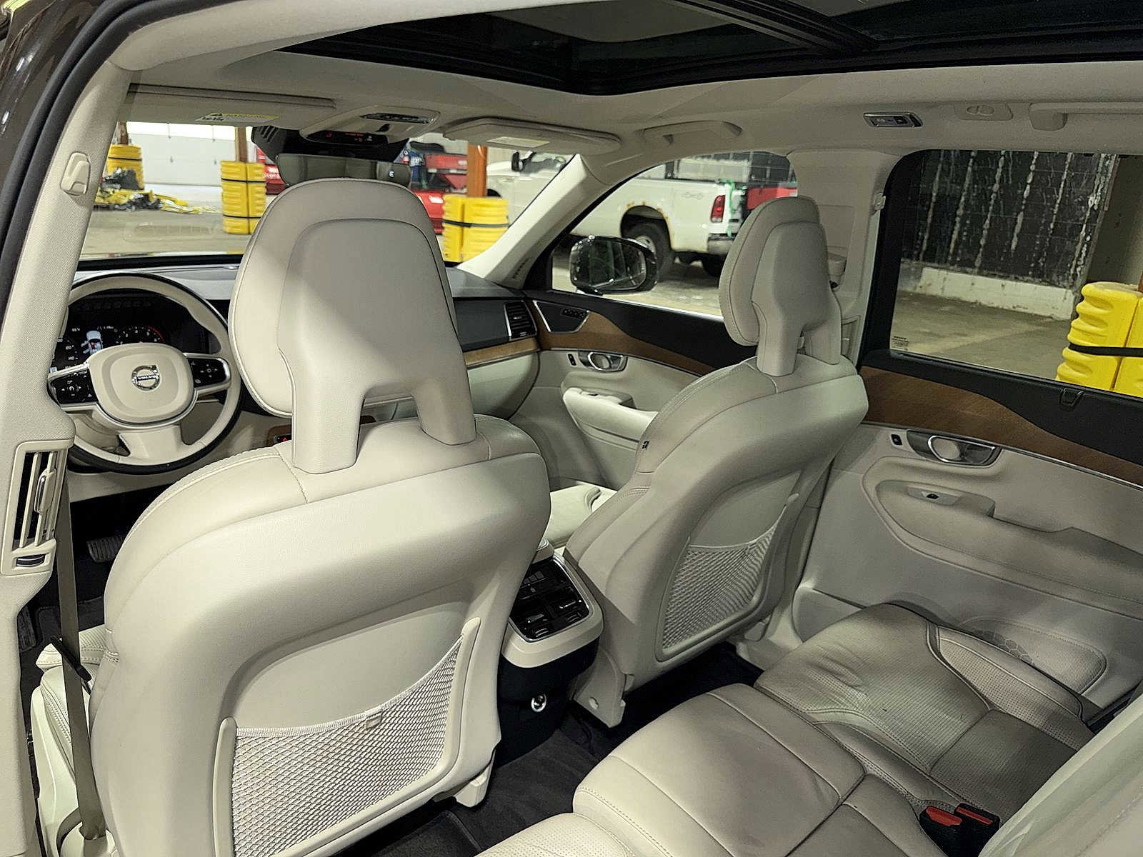 Used 2018 Volvo XC90 T6 Inscription w/ Convenience Package AWD/4WD image 28