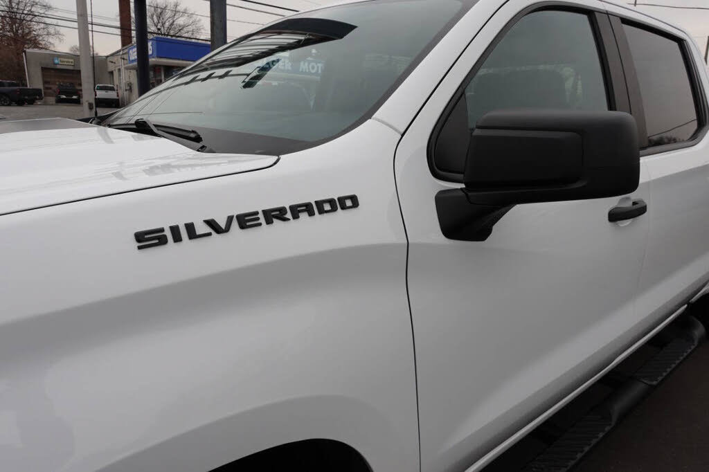 Used 2023 Chevrolet Silverado 1500 Custom w/ Rally Edition AWD/4WD image 8