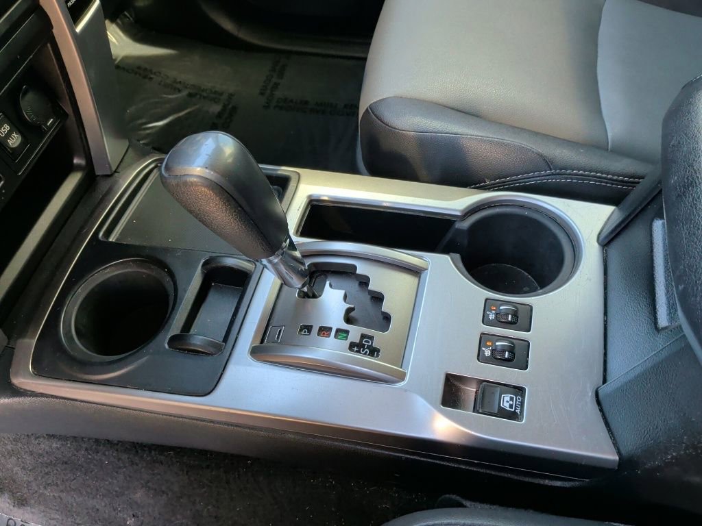 Used 2018 Toyota 4Runner SR5 Premium image 32