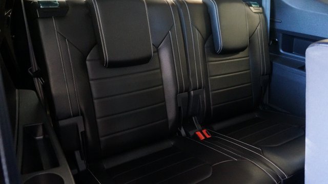 Certified 2025 Volkswagen Atlas SEL image 52