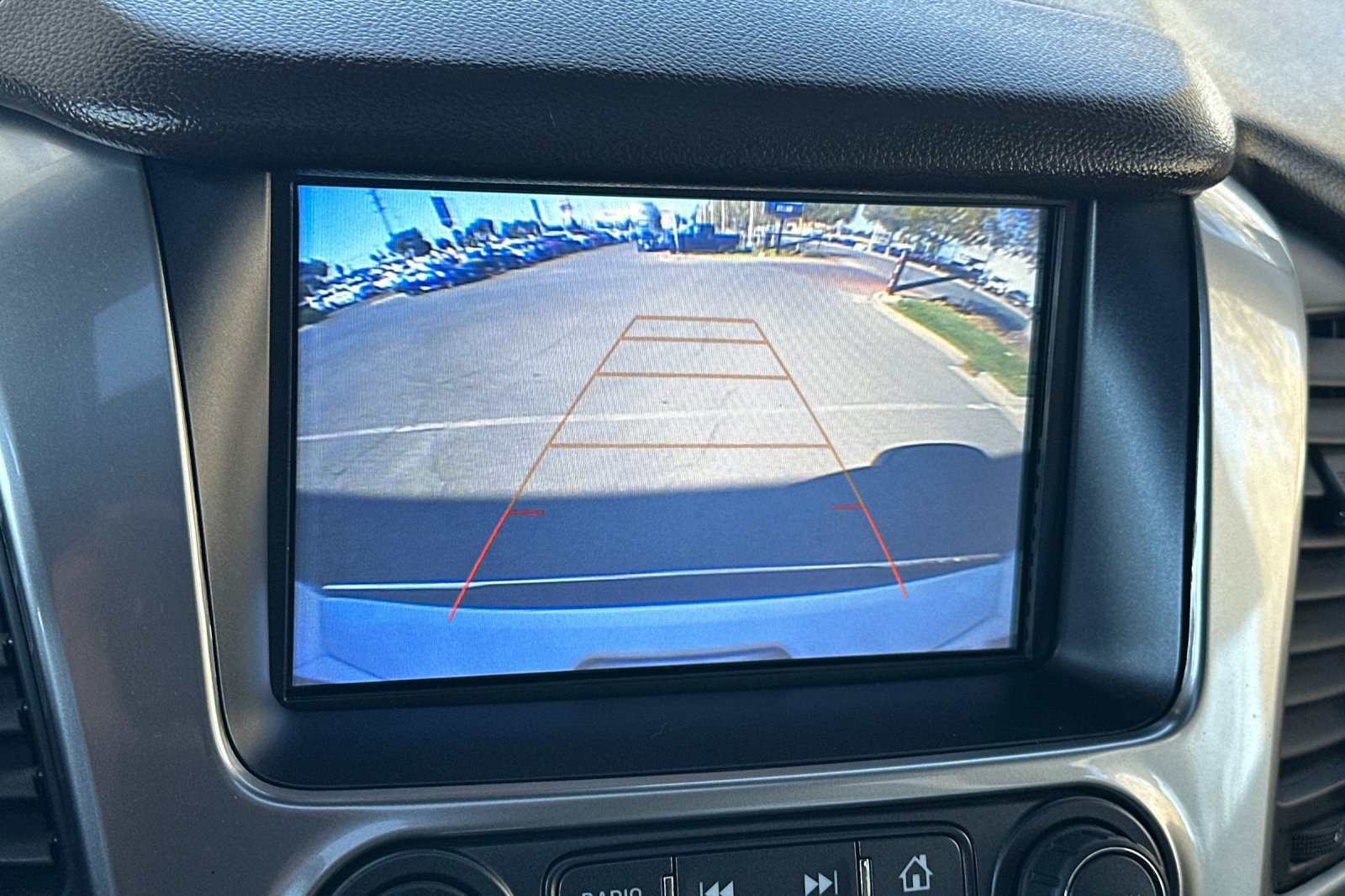 Used 2018 Chevrolet Suburban Premier AWD/4WD image 20