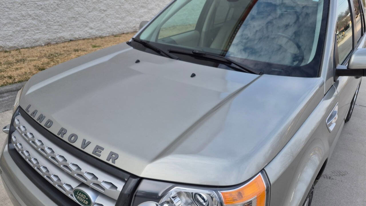 Used 2012 Land Rover LR2 HSE image 14