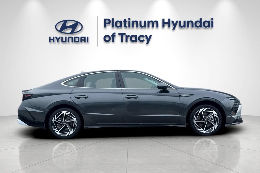 New 2026 Hyundai Sonata SEL FWD image 3