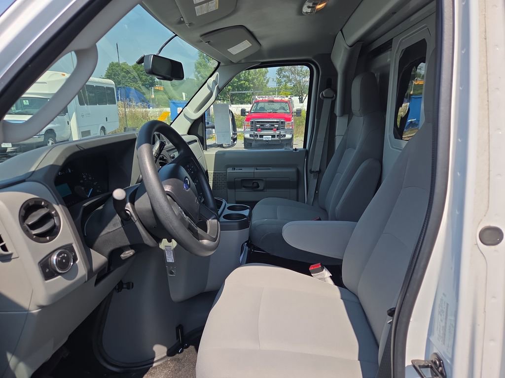 New 2024 Ford E-450 and Econoline 450 Super Duty w/ Power Windows & Locks Group image 19