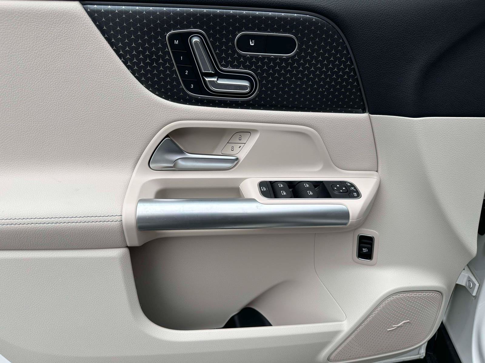 Certified 2025 Mercedes-Benz GLA 250 4MATIC image 13