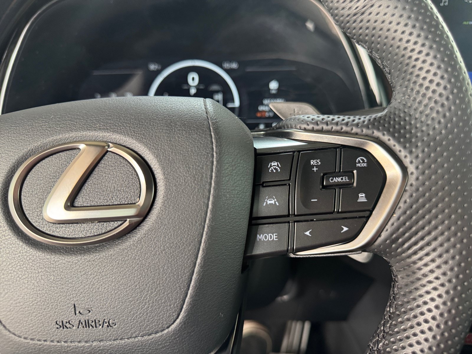 Used 2026 Lexus TX 500h AWD w/ Technology Package image 22