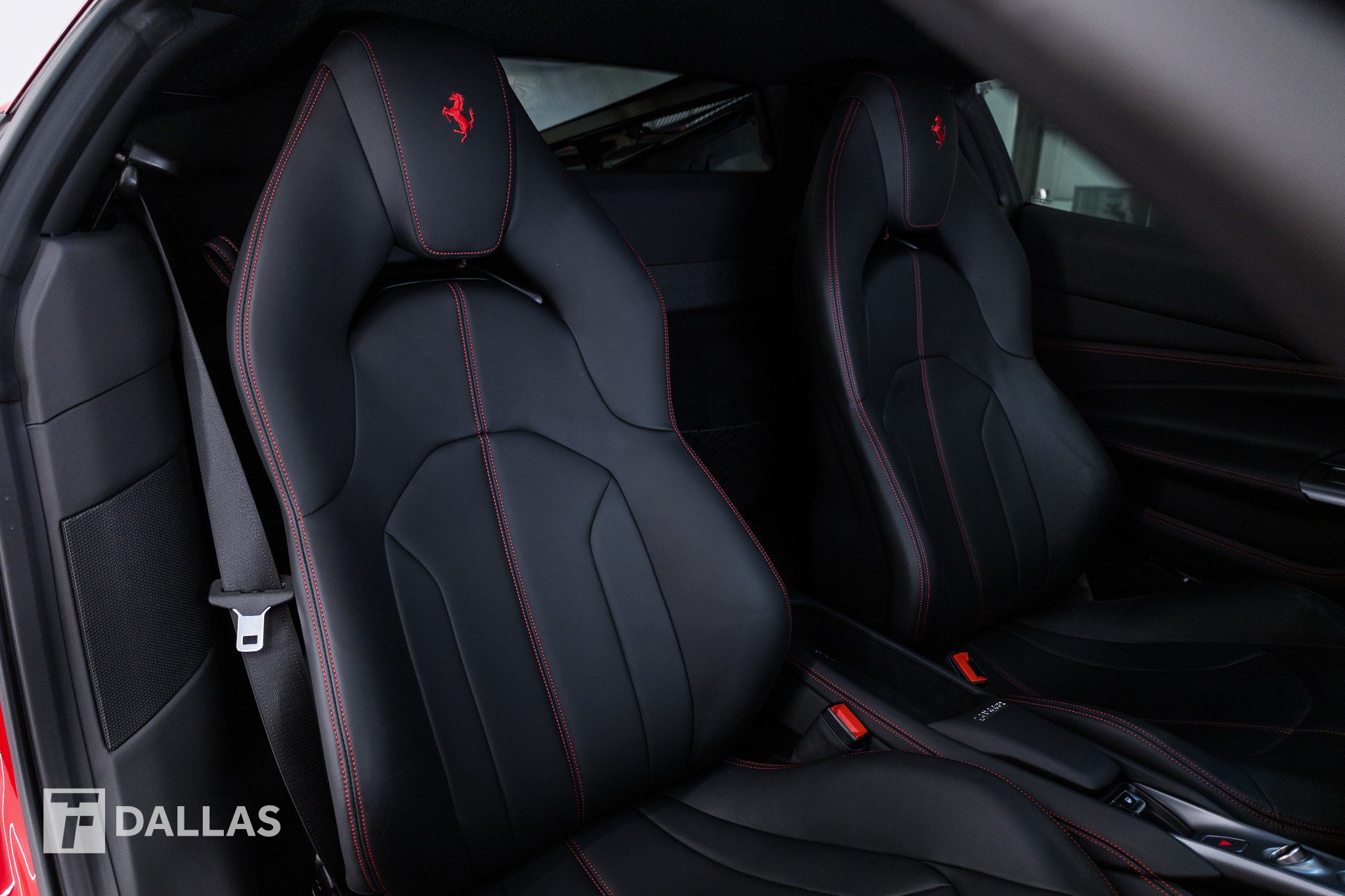 Used 2022 Ferrari F8 Tributo RWD image 42