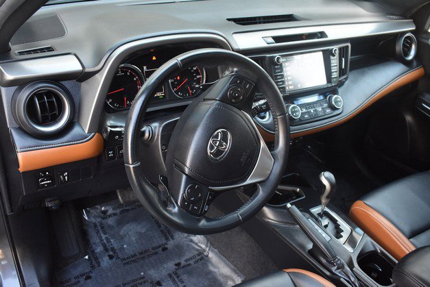 Used 2016 Toyota RAV4 SE AWD/4WD image 14