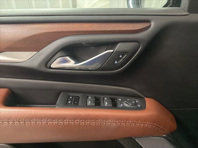 Used 2023 GMC Yukon XL Denali Ultimate image 16
