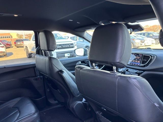 Used 2021 Chrysler Pacifica Touring-L w/ S Appearance Package image 26