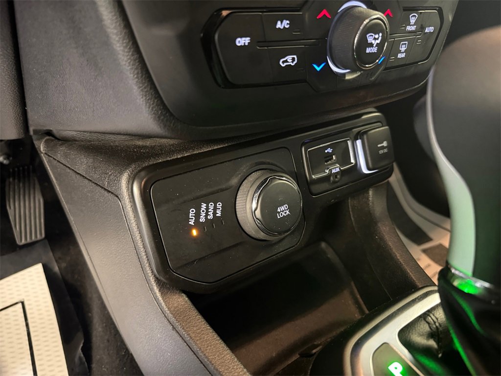 Used 2020 Jeep Renegade Altitude image 30