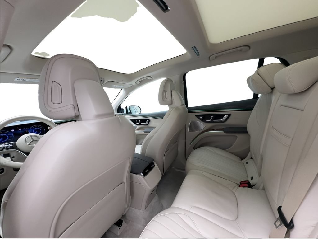 Used 2023 Mercedes-Benz EQS 450+ SUV image 23