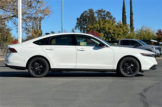 New 2025 Honda Accord SE image 3