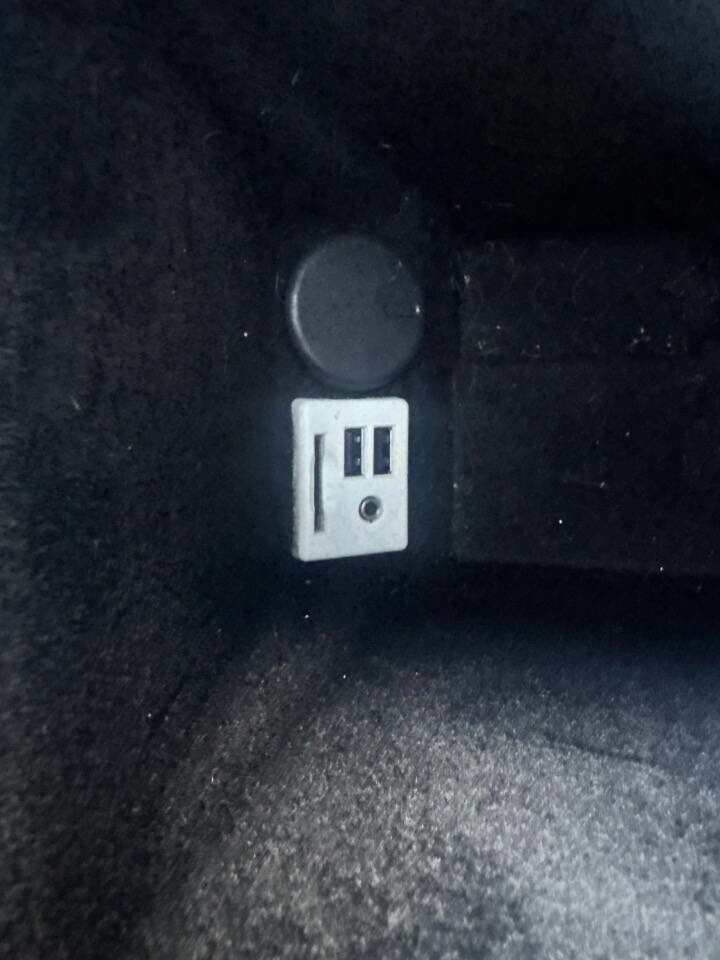 Used 2014 Cadillac SRX Luxury w/ Driver Awareness Package image 47