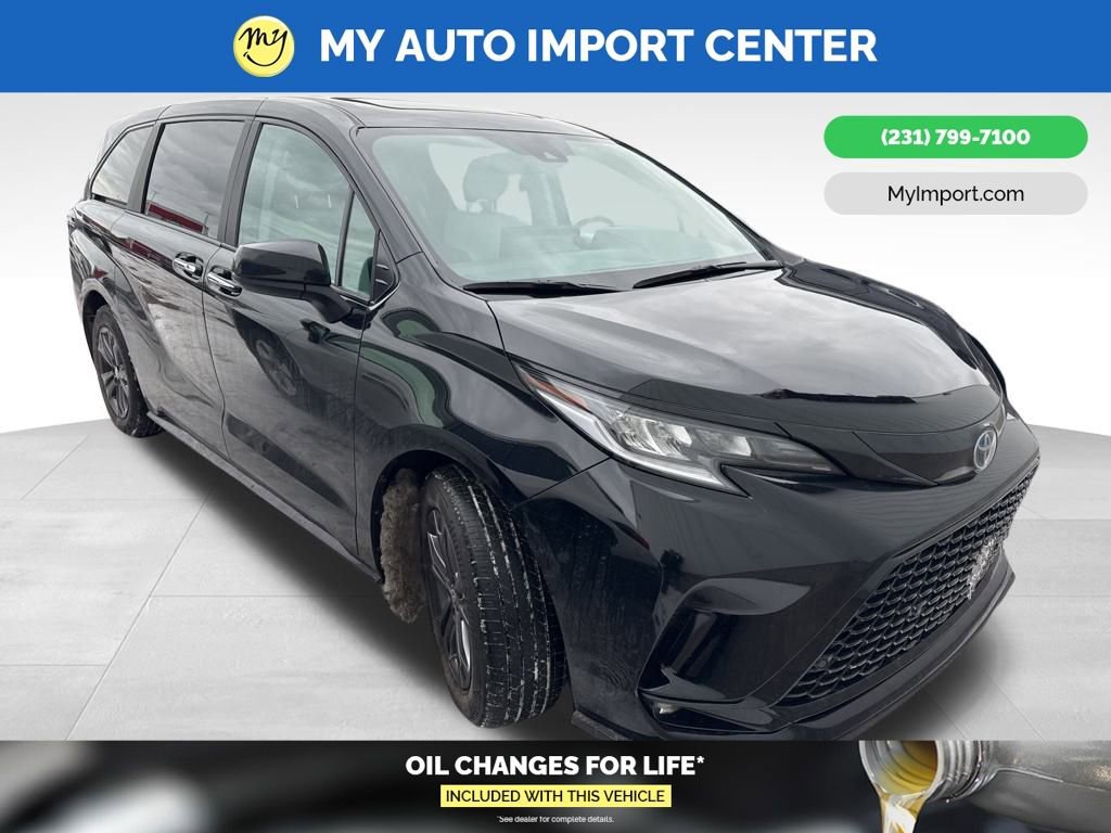 Used 2025 Toyota Sienna XSE