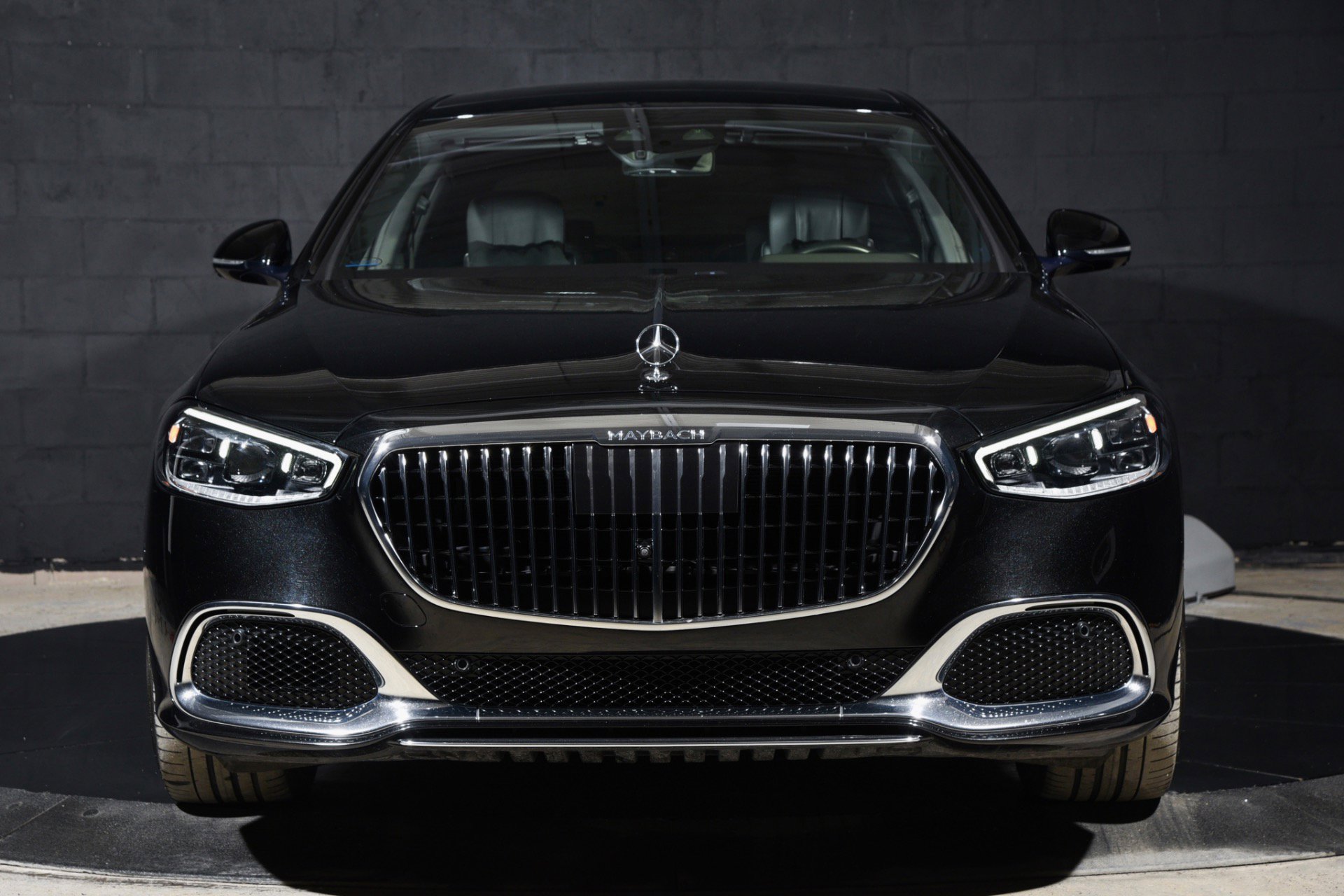 Used 2021 Mercedes-Benz Maybach S 580 4MATIC image 2