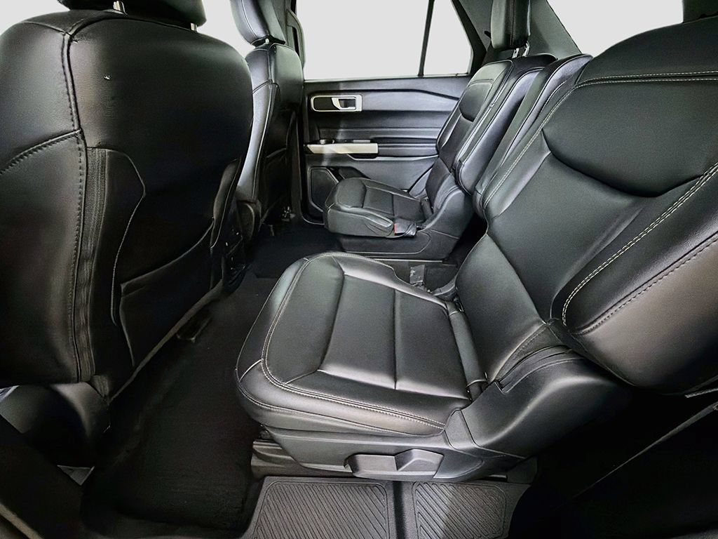 Used 2023 Ford Explorer XLT w/ Equipment Group 202A AWD/4WD image 24