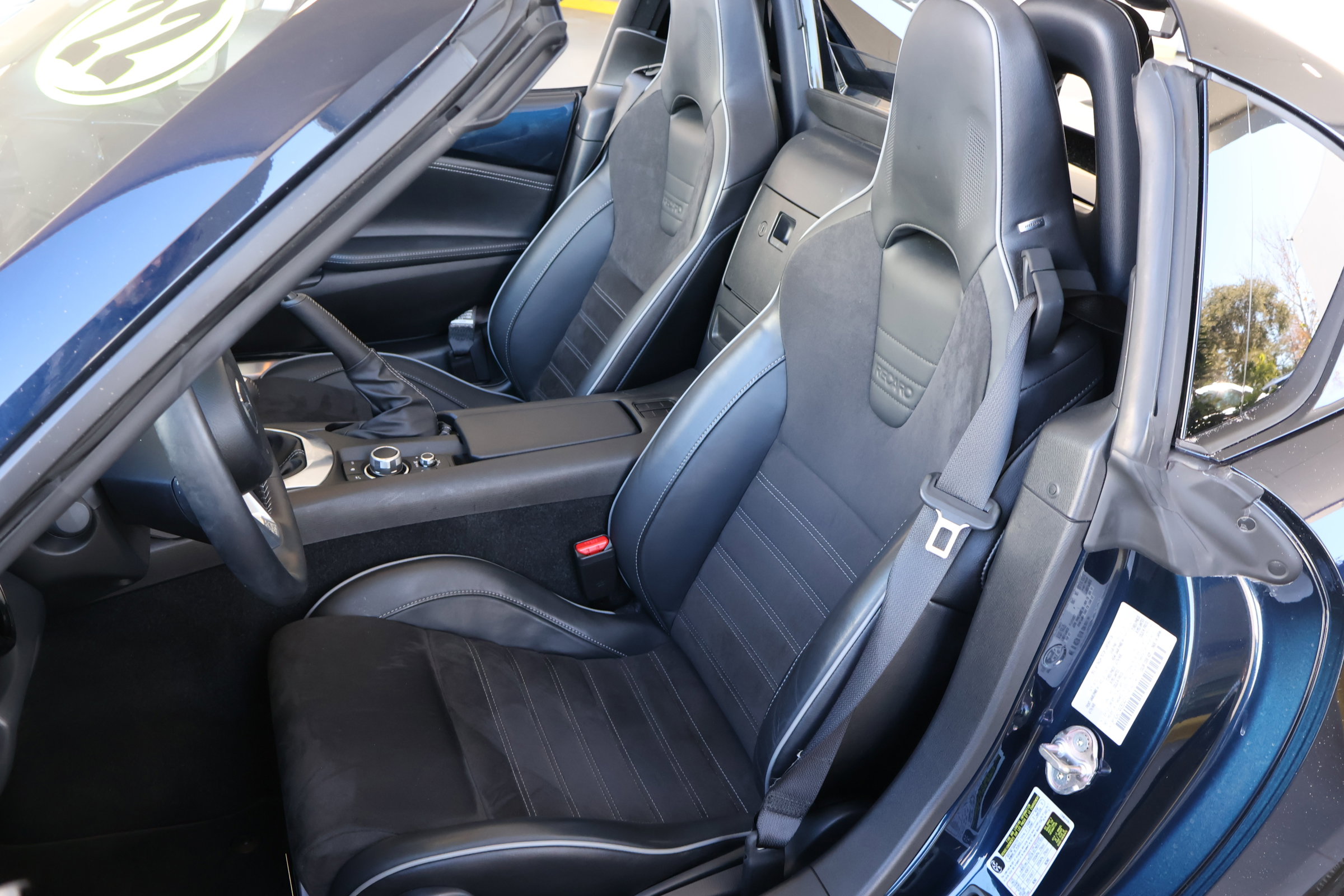 Used 2022 MAZDA MX-5 Miata Club image 2