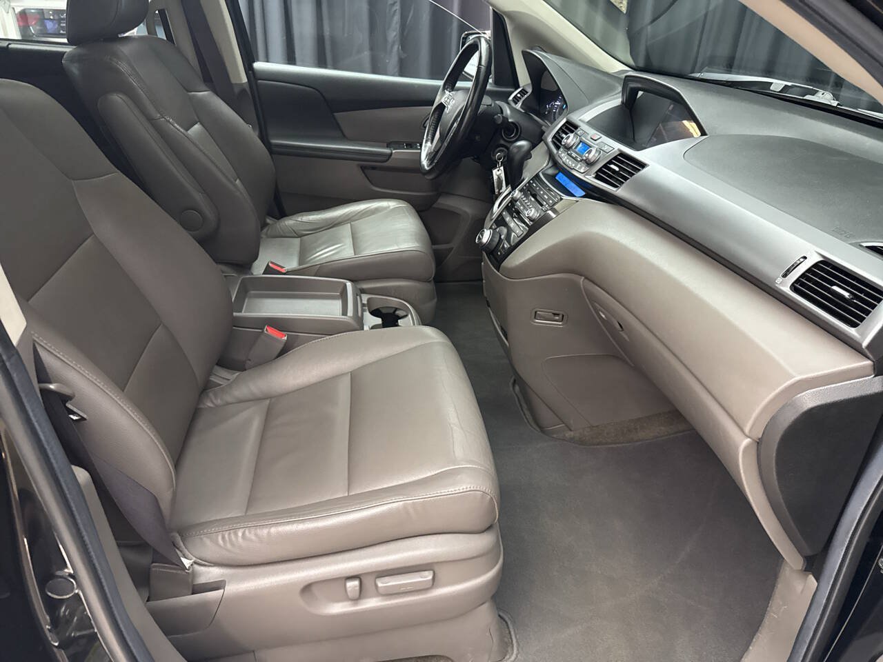 Used 2013 Honda Odyssey Touring Elite image 33