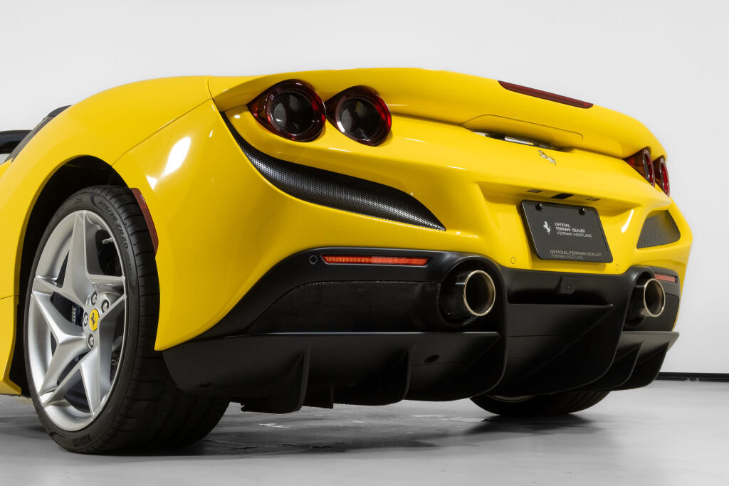 Used 2022 Ferrari F8 Tributo image 19