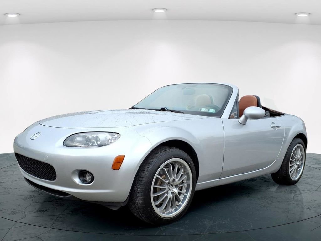 Used 2006 MAZDA MX-5 Miata Grand Touring image 11