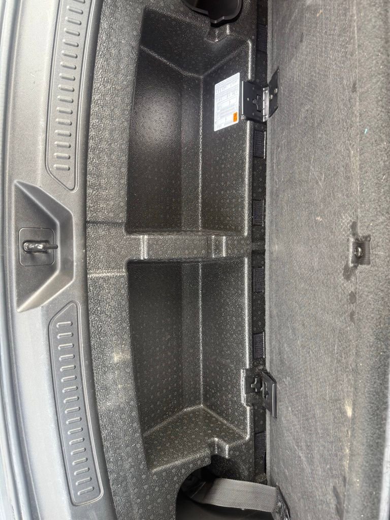 Used 2022 GMC Acadia SLT w/ Elevation Edition AWD/4WD image 45