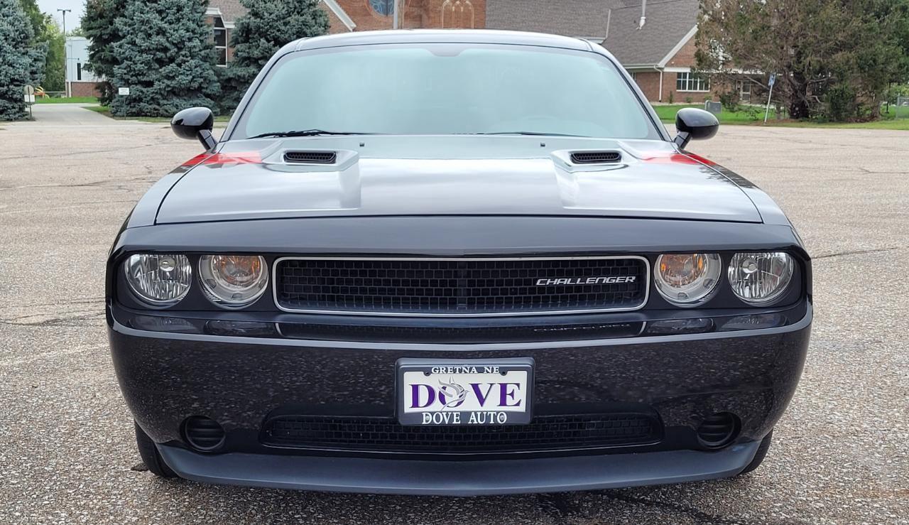 Used 2014 Dodge Challenger SXT image 9