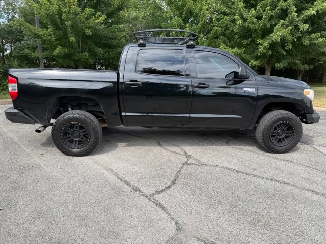 Used 2017 Toyota Tundra 4x4 CrewMax image 2