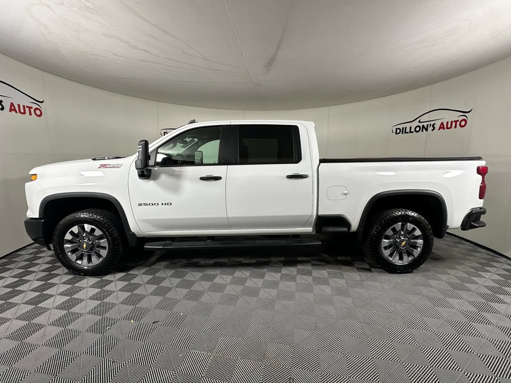 Used 2024 Chevrolet Silverado 2500 Custom w/ Custom Value Package AWD/4WD image 3