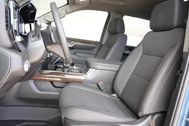 New 2026 GMC Sierra 1500 Elevation w/ LPO, Elevation Black Package image 18