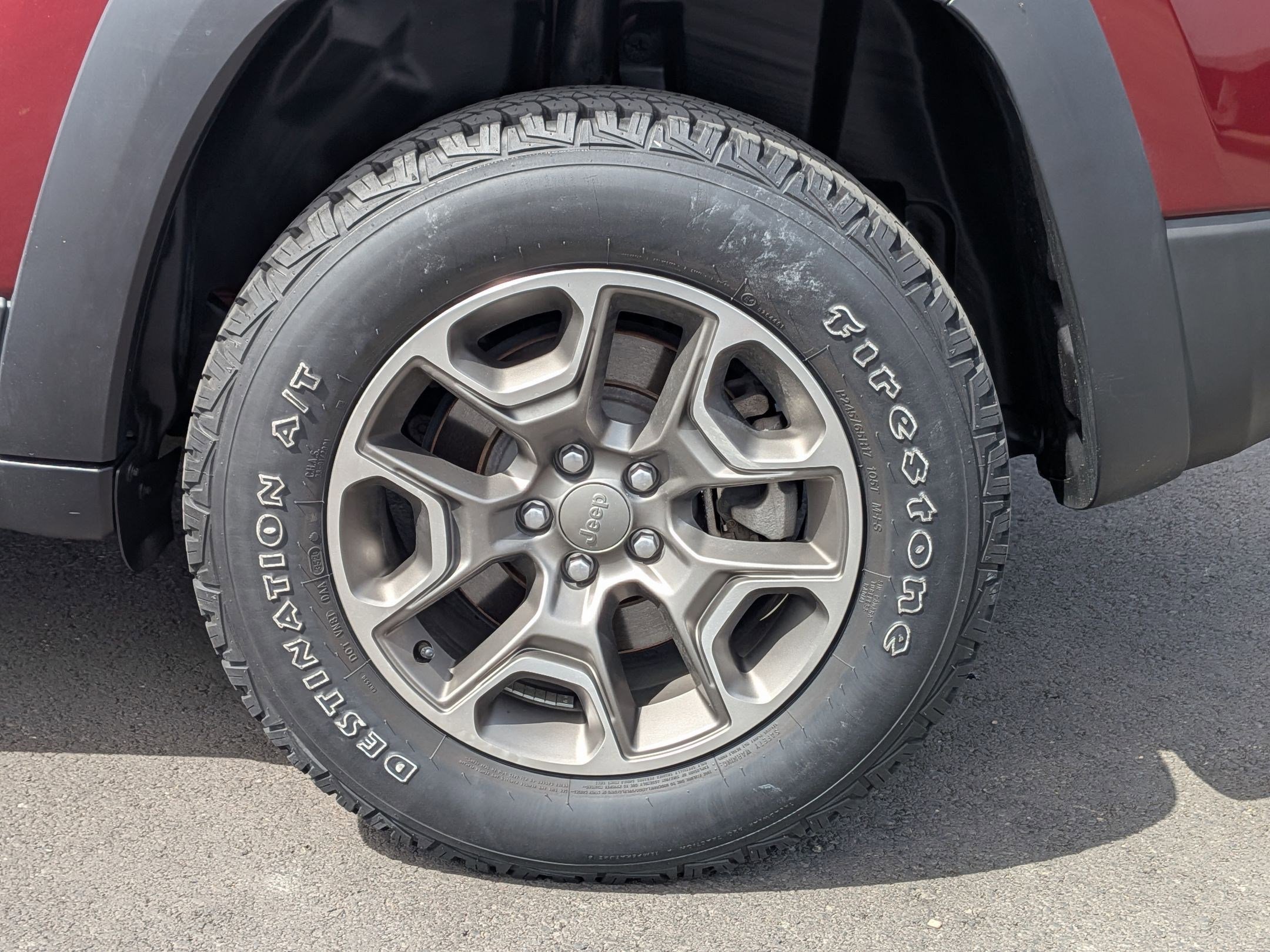 Used 2021 Jeep Cherokee Trailhawk image 13